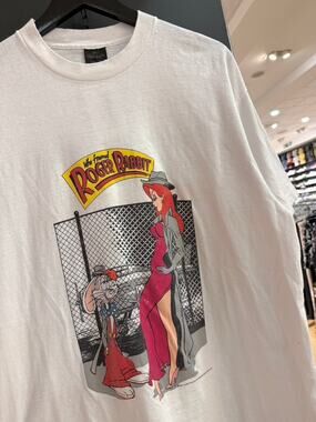 1987 Who Framed Roger Rabbit 80s Vintage Toontown Jessica Touch of Gold Shirt